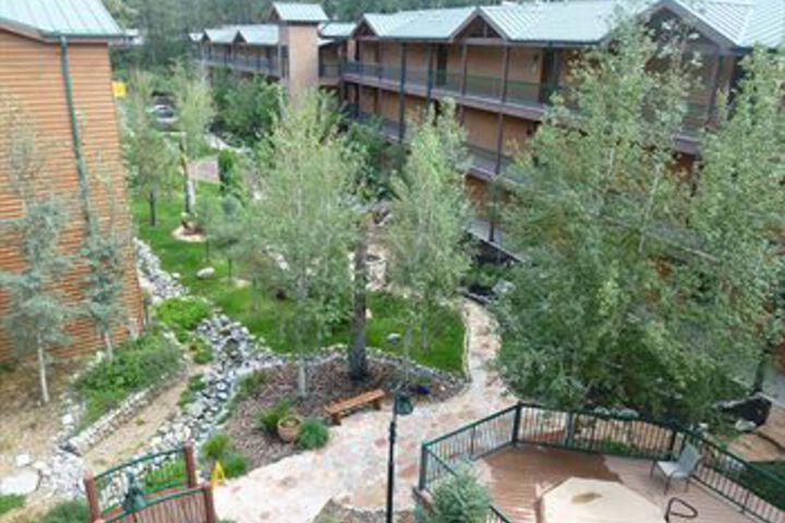Sundeck 83 of 87
