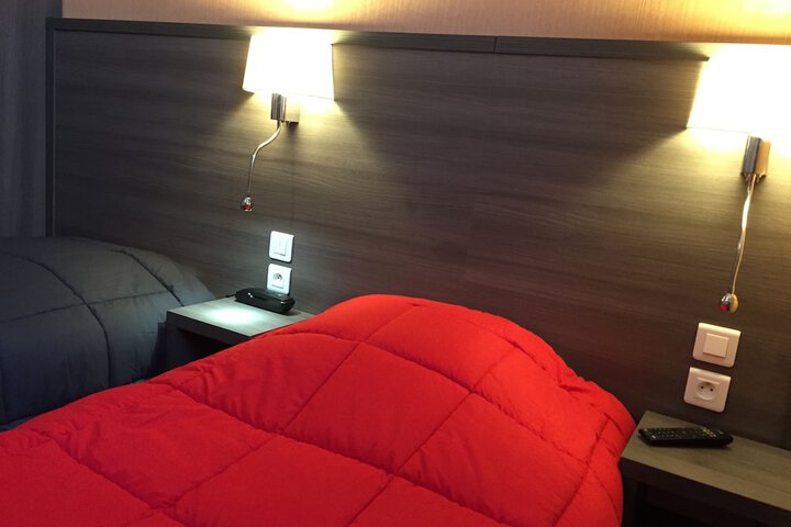 Room 17 of 40