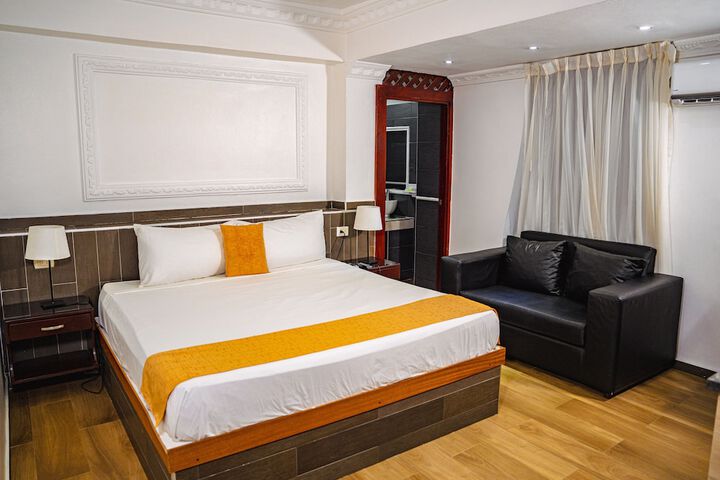 Room 26 of 37