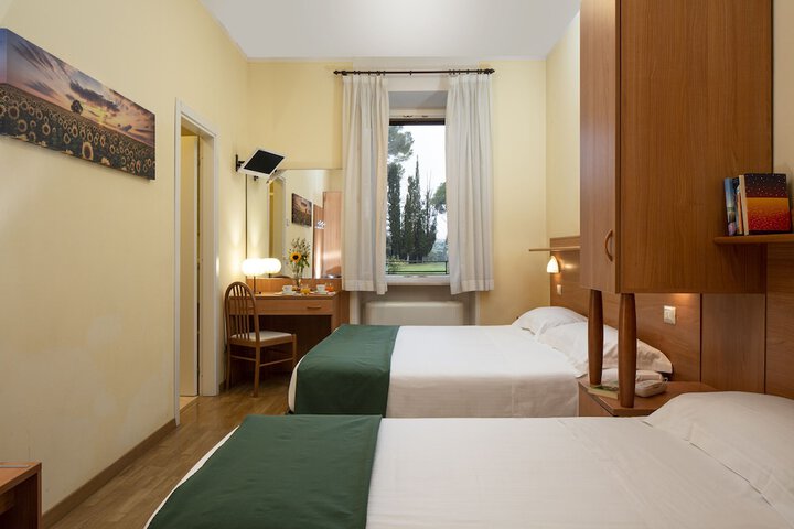 Room 19 of 79
