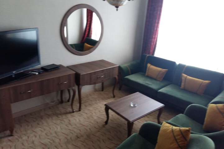 Room 10 of 56
