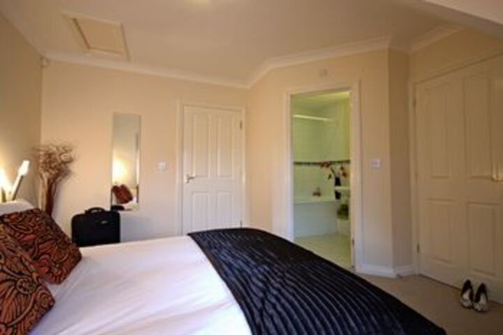 Room 12 of 21