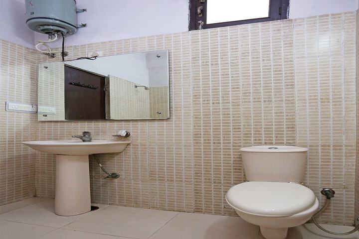 Room 17 of 23