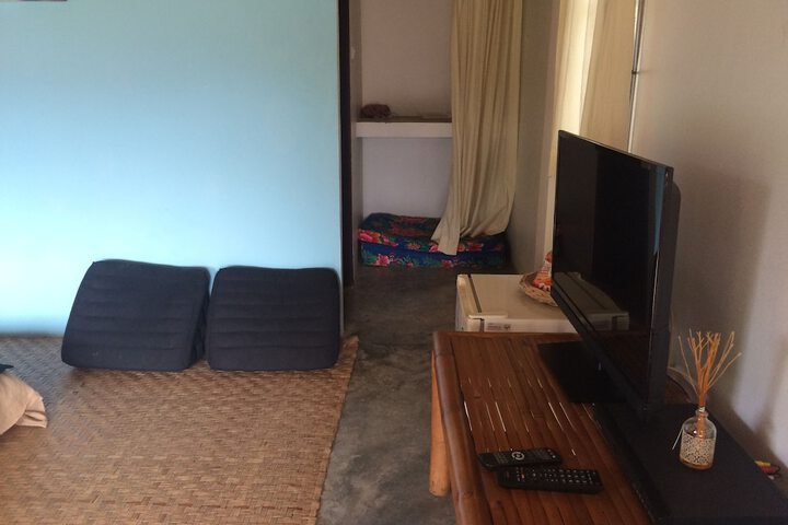 Room 14 of 33