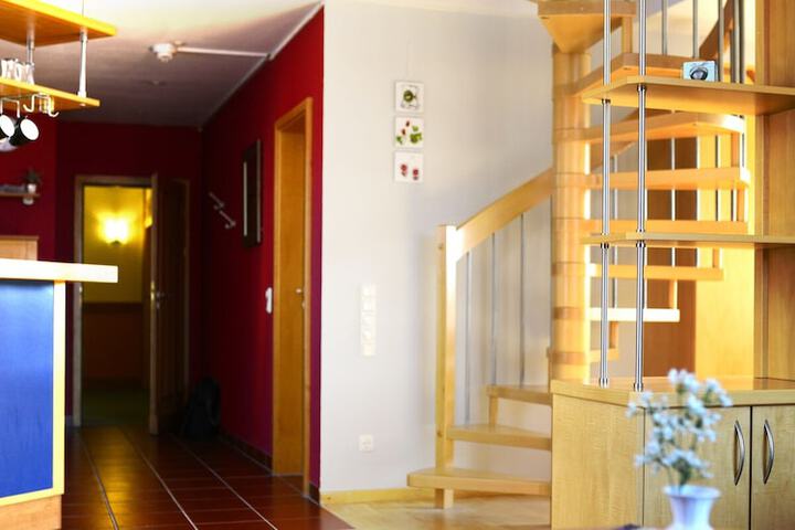 Room 6 of 35
