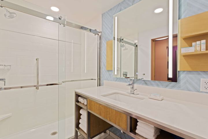 Bathroom shower