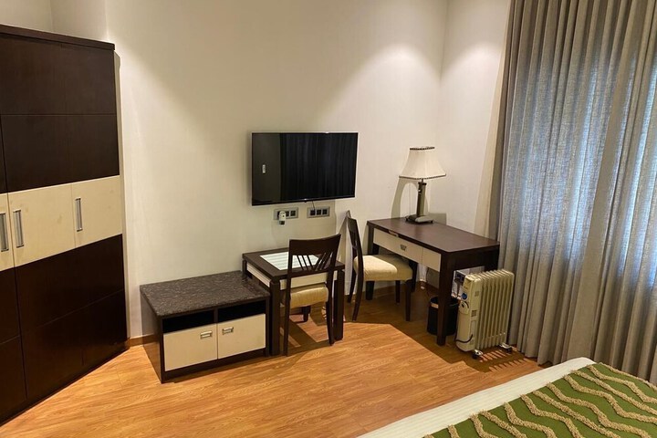 Room 4 of 29