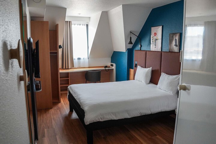 Room 22 of 125