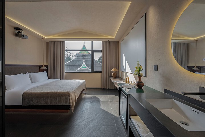 Room 14 of 60