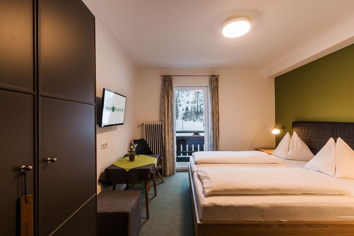 Room 3 of 51