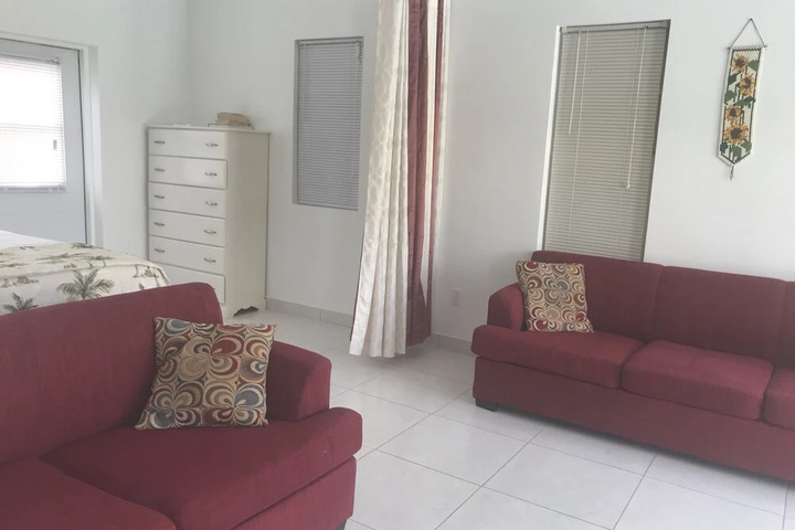 Room 4 of 13