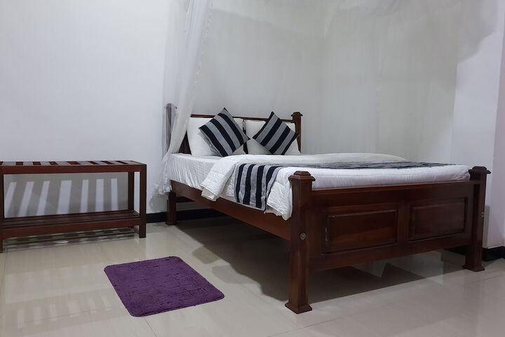 Room 28 of 43