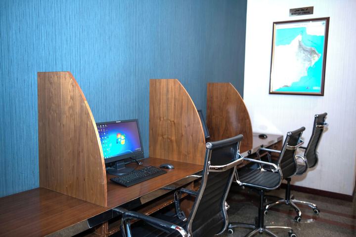 Business Center 43 of 47