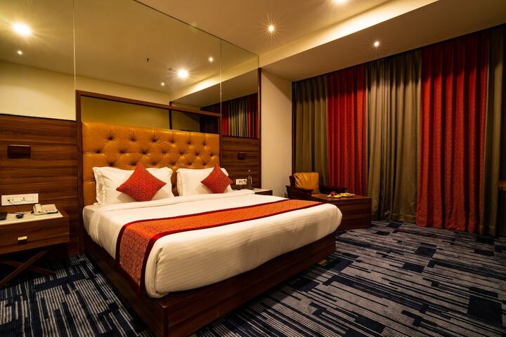 Room 19 of 48