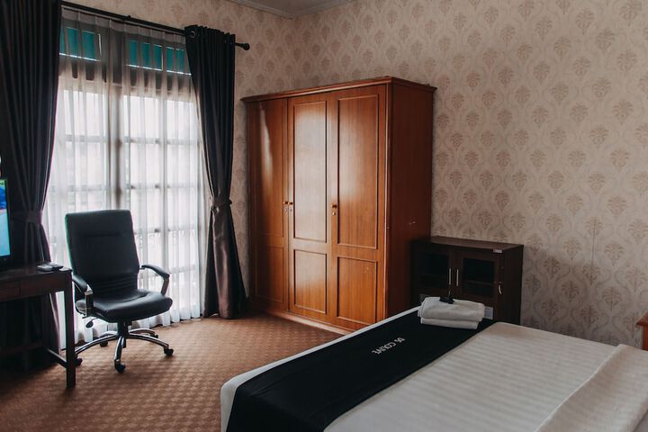 Room 9 of 37