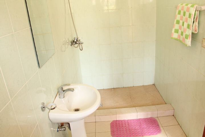 Room 15 of 24