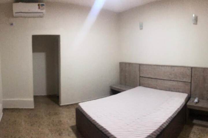 Room 17 of 29