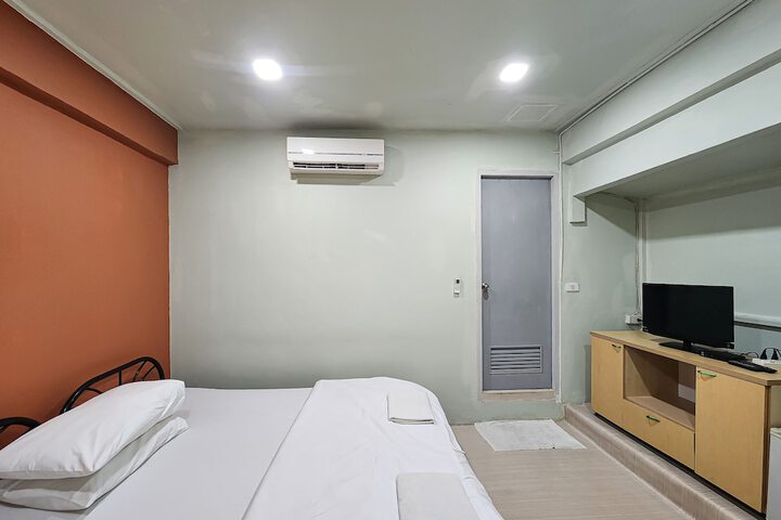 Room 18 of 44