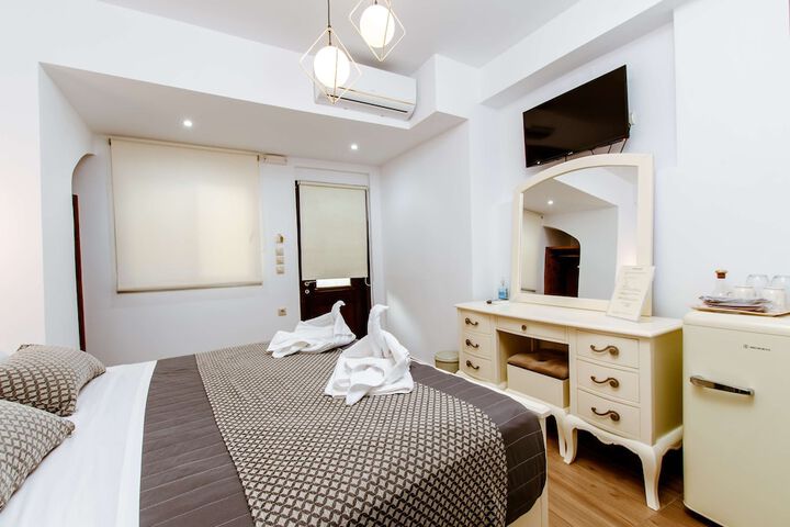 Room 45 of 148