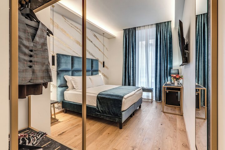 Room 20 of 59