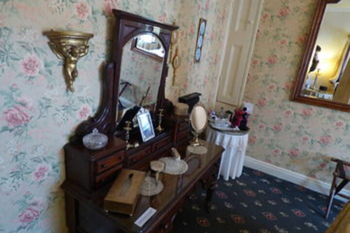 Room 14 of 20