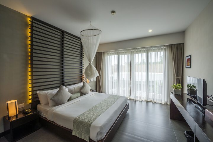 Room 30 of 104