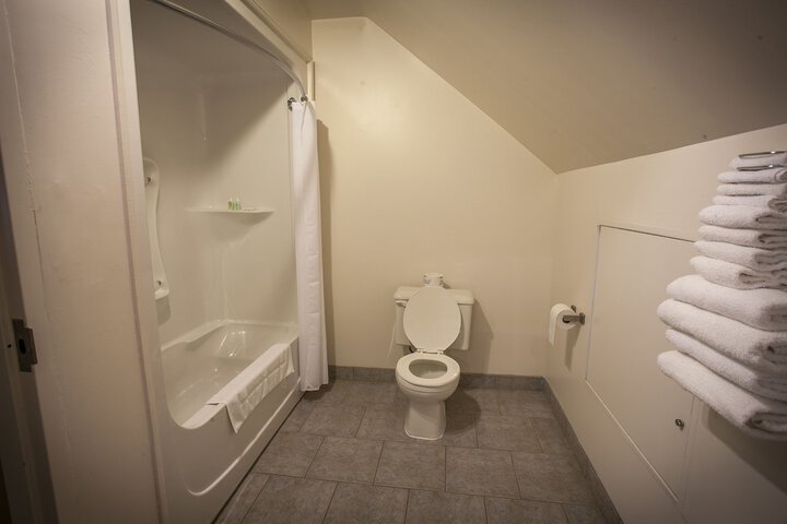 Room 48 of 82