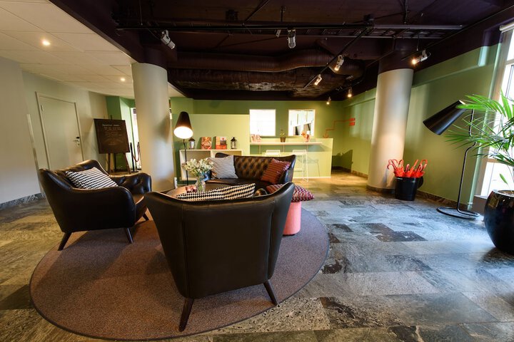 Hotel Lobby