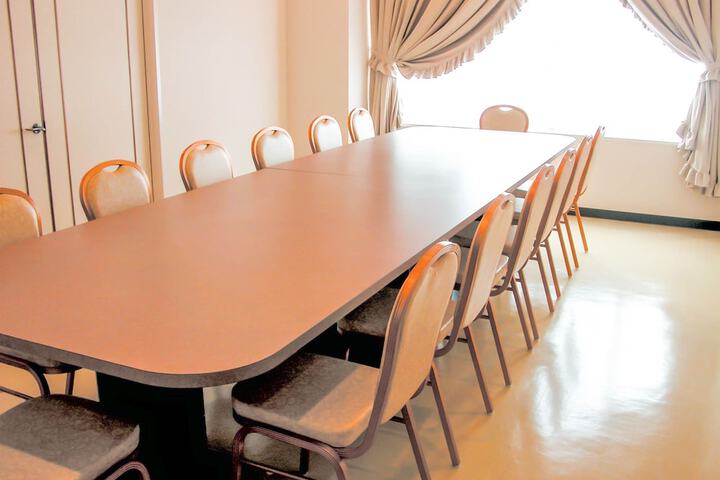 Dining 42 of 77
