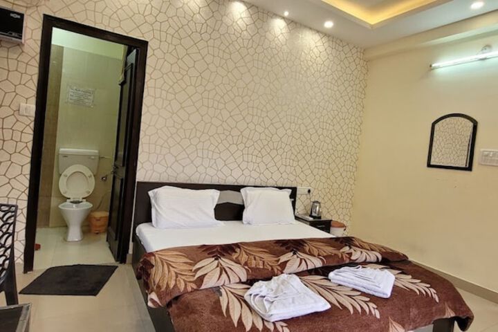 Room 14 of 19