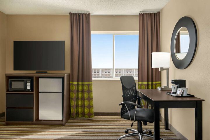 Room 18 of 29