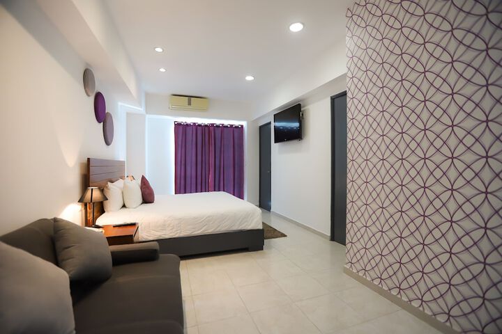 Room 14 of 37