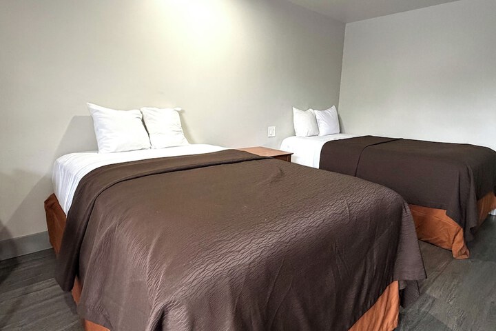 Room 8 of 26