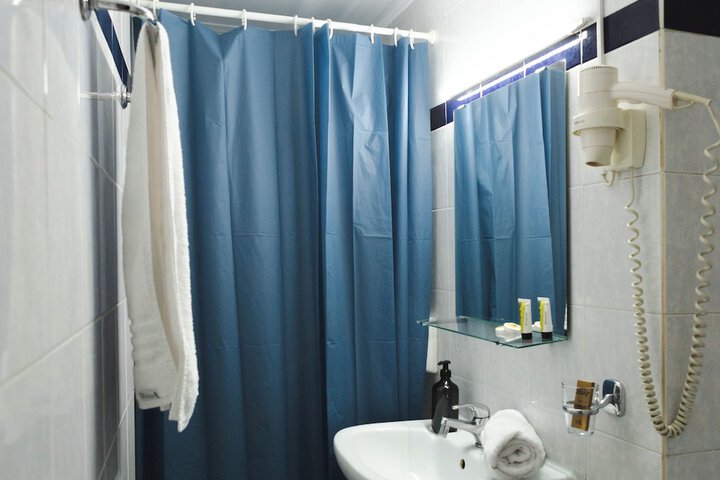 Room 30 of 36
