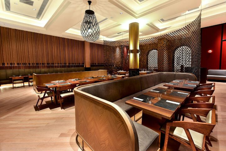 Dining 68 of 77
