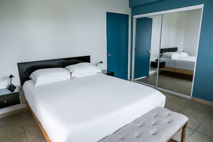 Room 7 of 123