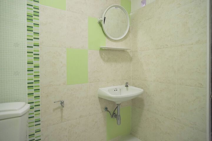 Room 13 of 20