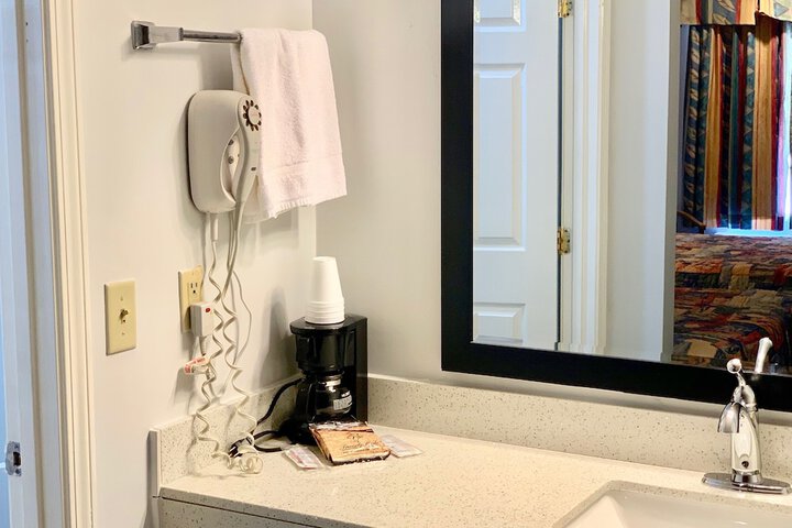 Bathroom sink