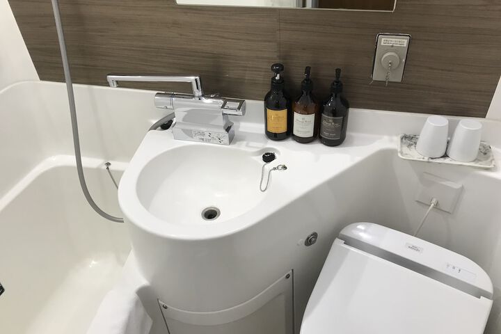Room 103 of 139
