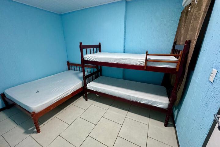 Room 2 of 85