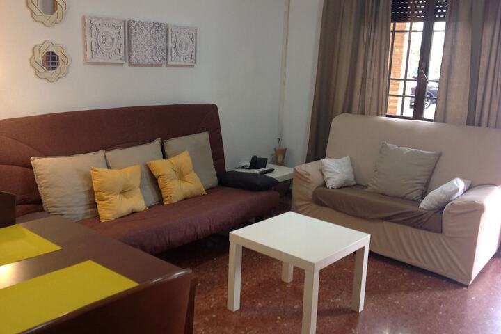 Room 27 of 76