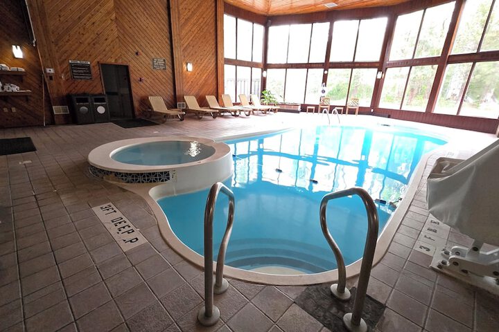 Pool Hotel