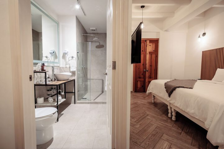 Room 51 of 73