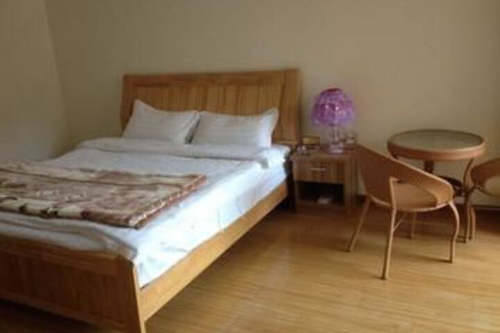 Room 5 of 7