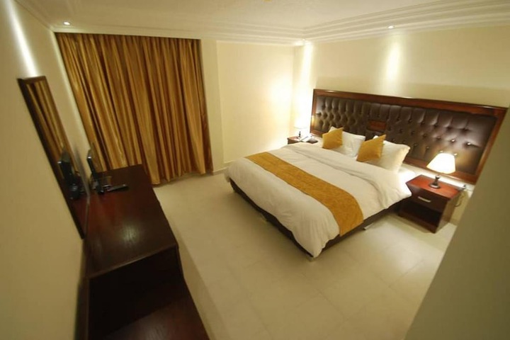 Room 32 of 78