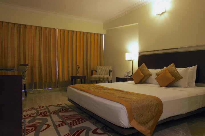 Room 8 of 43