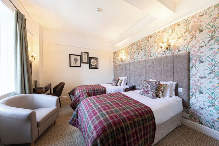 Room 48 of 174