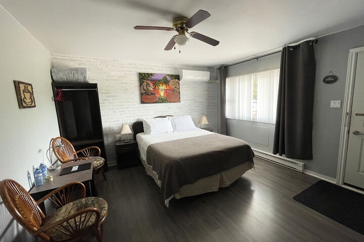 Room 5 of 25