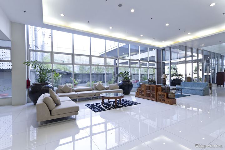 Lobby Entry