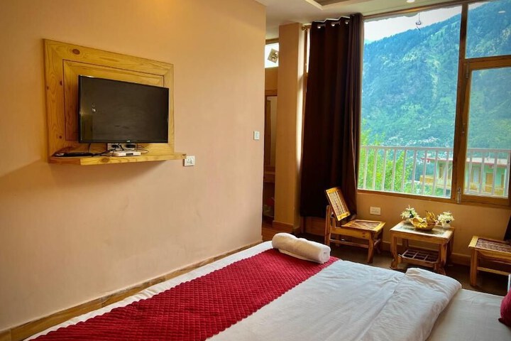Room 15 of 24